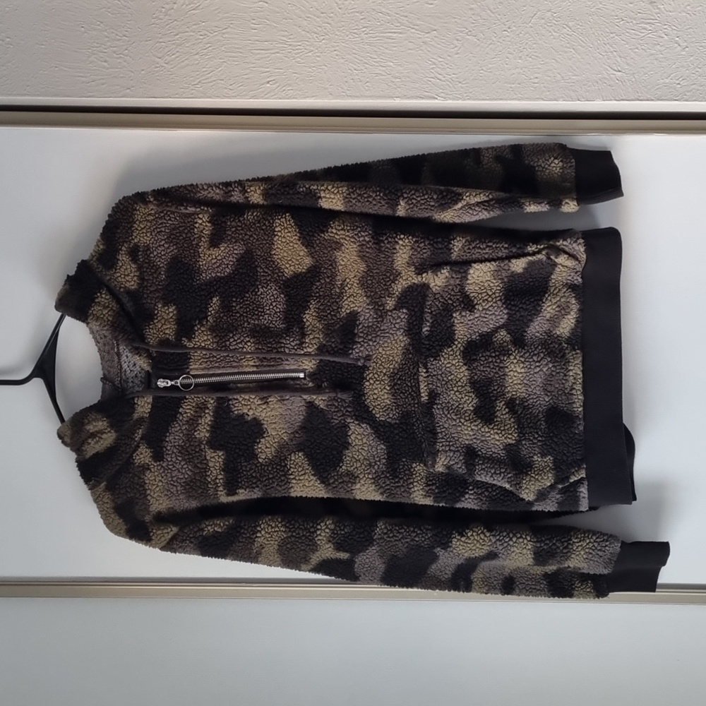 Grey/Green Camo Hoodie Top